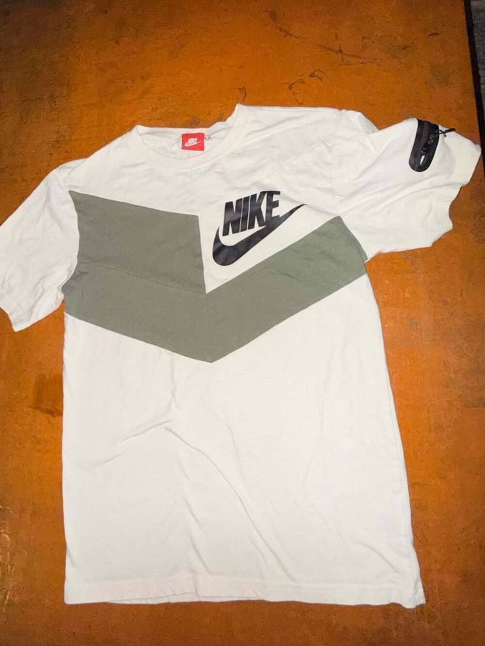 Nike T-Shirt White Green Colorblock Futura Logo